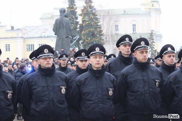 У Луцьку нові поліцейські склали присягу. ФОТО