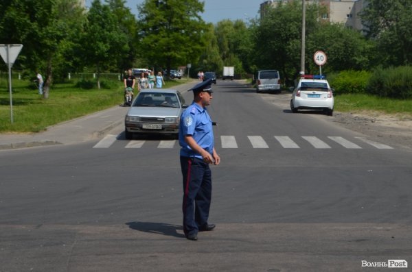 У Луцьку в аварії «знесло» півавто: водій у важкому стані. ФОТО 
