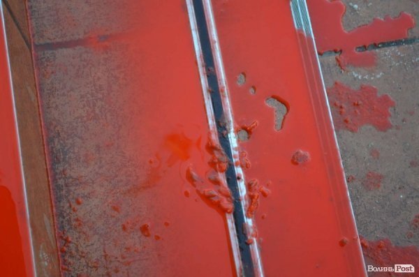 «Кров», міліція і сутичики: у Луцьку відвідали заклади регіоналів. ФОТО