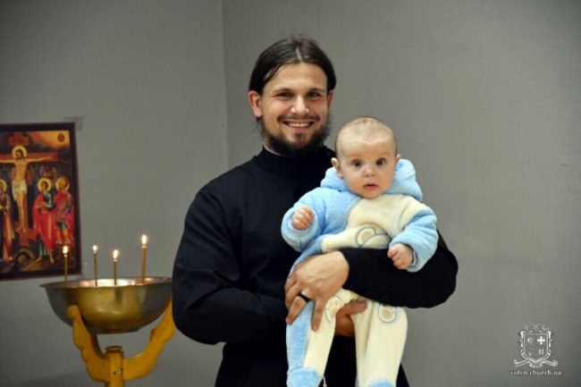 У Луцьку УПЦ (МП) освятила тимчасовий храм. ФОТО