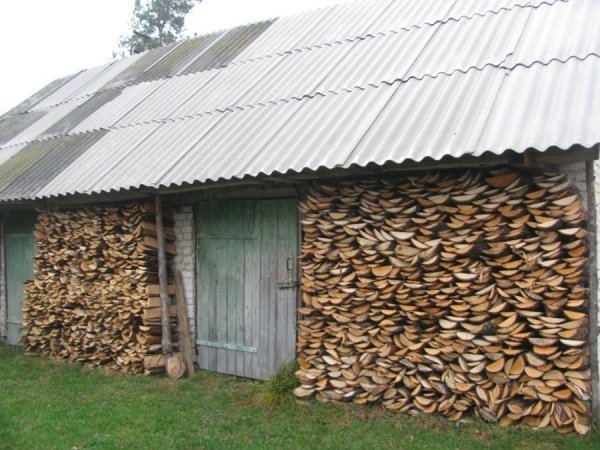 Що роблять пожежники, аби люди не поспалювали собі хат. ФОТО
