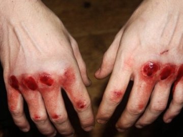 Побив і закрив помирати в коморі: подробиці сімейної трагедії на Волині