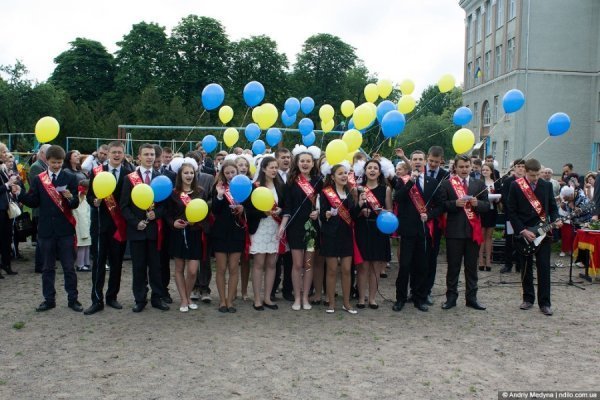 Останній дзвінок у Нововолинську. ФОТО