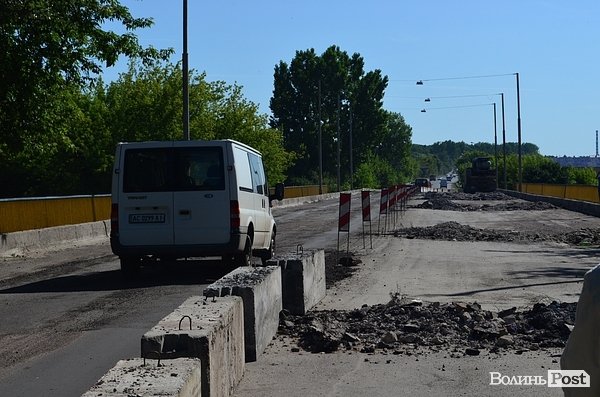 Міст на Рованці ремонтуватимуть до серпня. ФОТО