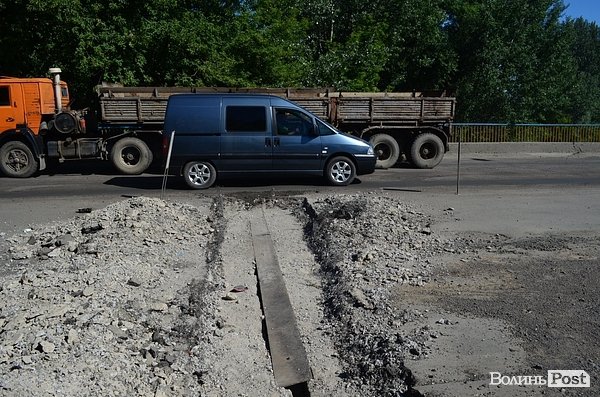 Міст на Рованці ремонтуватимуть до серпня. ФОТО