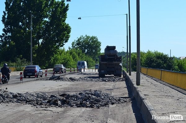 Міст на Рованці ремонтуватимуть до серпня. ФОТО