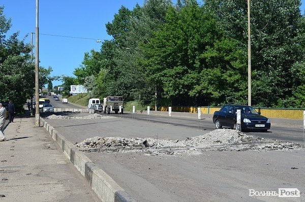 Міст на Рованці ремонтуватимуть до серпня. ФОТО