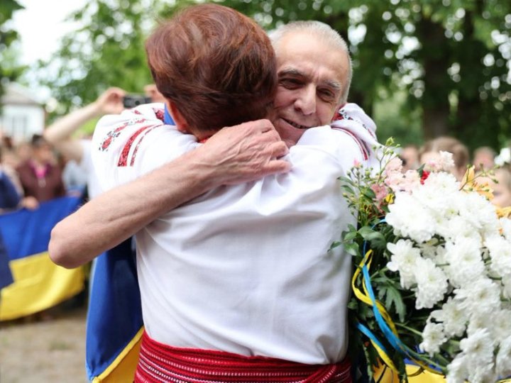 У рідному селі на Волині зустріли 57-річного воїна, якого визволили з полону. ФОТО