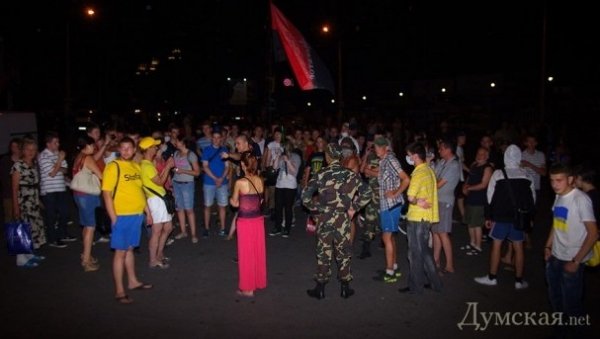 В Одесі міліція кийками розігнала протест проти концерту Лорак. ФОТО
