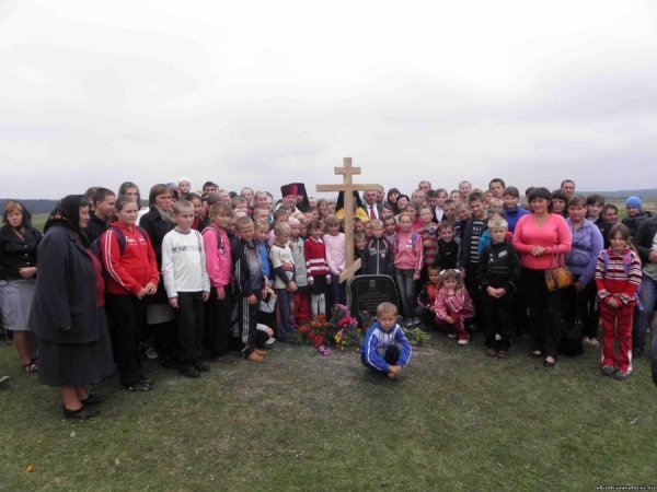 На місці монастиря поставили освячений хрест. ФОТО