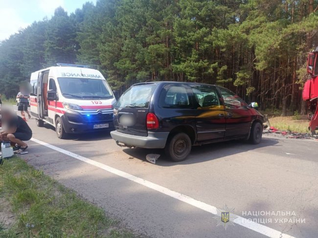 На Волині - смертельна аварія: водій авто зіткнувся із вантажівкою