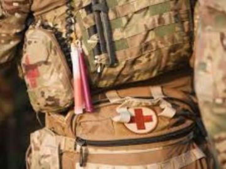 «Боремося за кожне життя»: як на фронті працюють волинські бойові медики