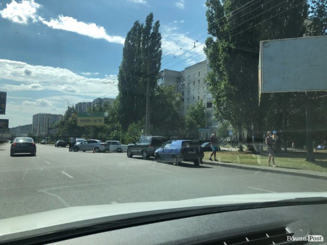 У Луцьку на проспекті Соборності – аварія. ФОТО