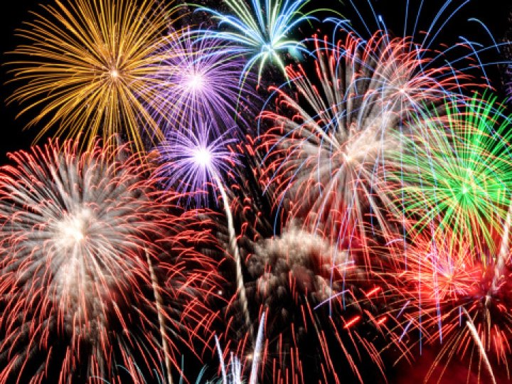 У Рівному невідомі запускали феєрверки