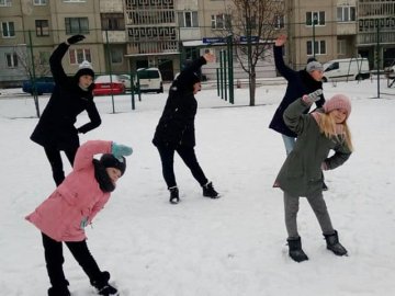 Спортивна зима: лучани вийшли на ранкову руханку. ФОТО