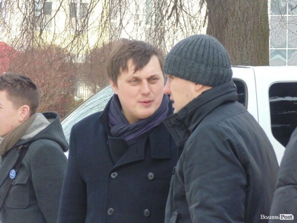 Волинські автомайданівці навідалися до керівників області з «подарунками». ФОТО. ВІДЕО