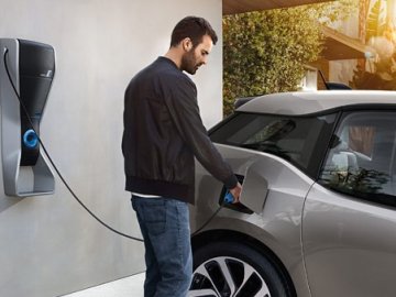 Як підготуватися до подорожі на електромобілі*