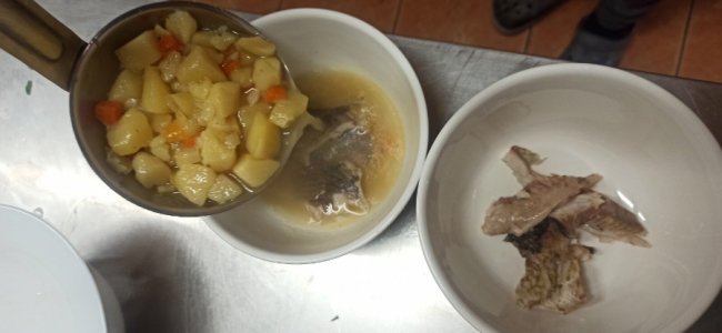 На Волині підприємці передають рибу волонтерам. ФОТО