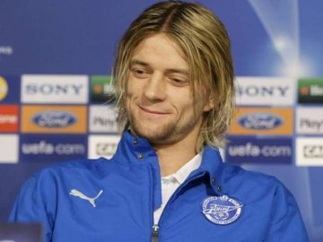 Анатолій Тимощук рекламує в Росії шкарпетки. ФОТО