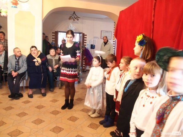 Cвятий Миколай прийшов до діток у лікарні. ФОТО