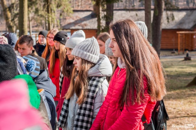 Учні першого на Волині міського шкільного лісництва побували у «волинській Швейцарії». ФОТО