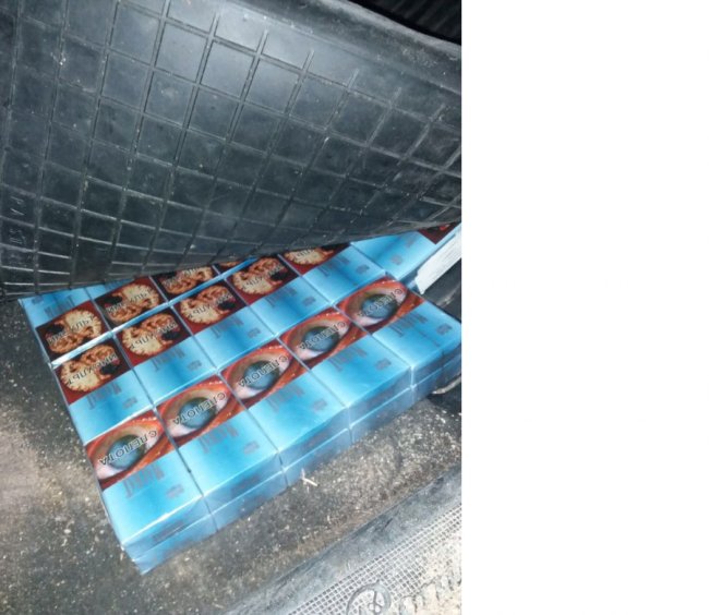 На Волині білорус «заникав» в елітному авто контрабандні сигарети