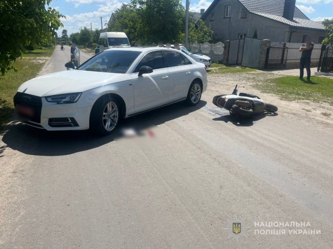 На Волині електровелосипедист зіткнувся із 12-річним водієм електросамоката