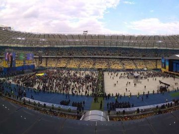 Дві сцени і 36 хвилин дискусії: як відбуватимуться дебати на «Олімпійському»