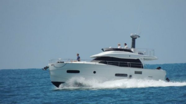 Як Патріарх Кирил катається на яхті за півмільйона євро. ФОТО