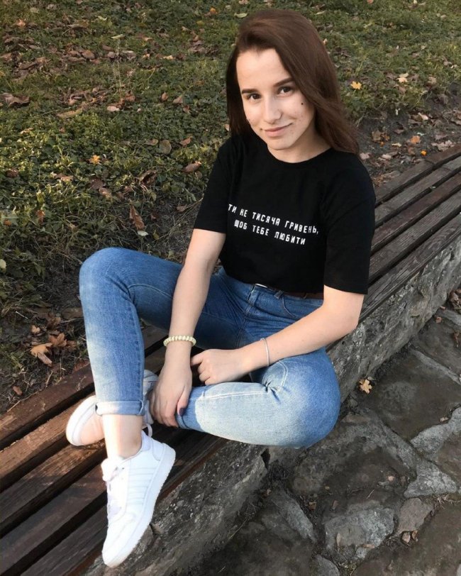 Футболка з написом – обов’язковий елемент гардеробу*