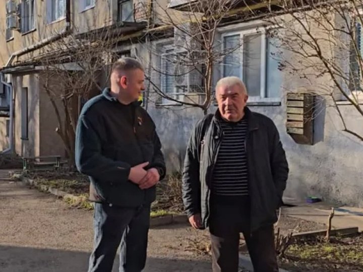 Лучани вимагають не знищувати клумби під час ремонту свого двору