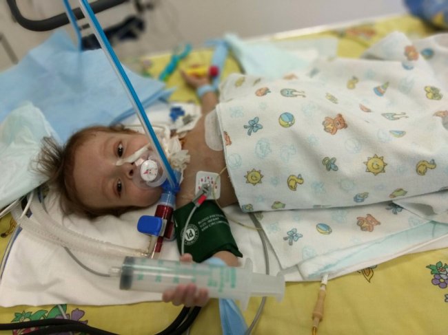 Малюку з Волині провели трансплантацію печінки, однак бракує коштів на реабілітацію