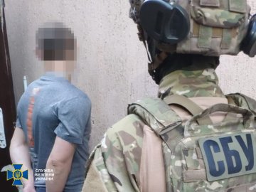 У трьох регіонах України затримали ділків, які постачали зброю криміналітету