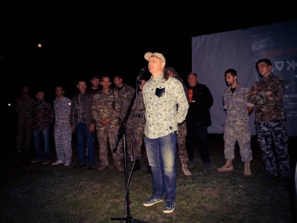 Як «бандерштатівці» дивились фільми під нічним небом. ФОТО