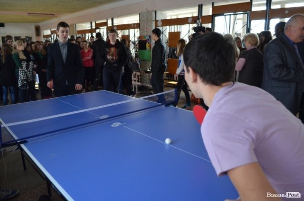 У луцькій «Батьківщині» придумали, як «відірвати» дітей від інтернету. ФОТО*