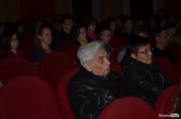 У Луцьку Василь Шкляр презентував книгу про бійців полку АЗОВ. ФОТО