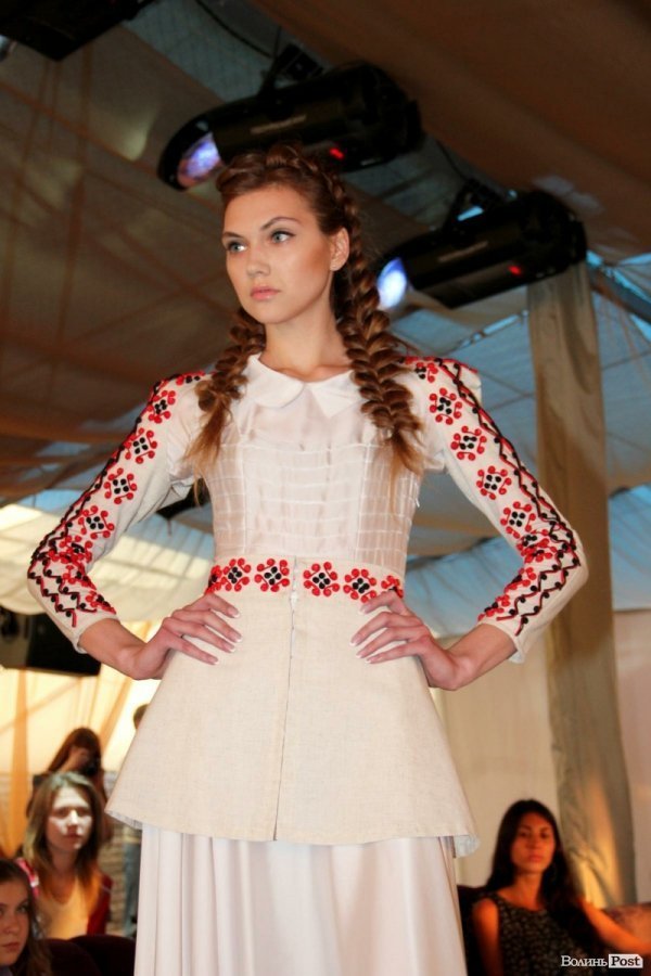 Довгоногі красуні, купальники, сукні: День моди в Луцьку. ФОТО