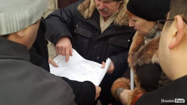 Представник мешканців будинку та комісія з комунальників домовляються