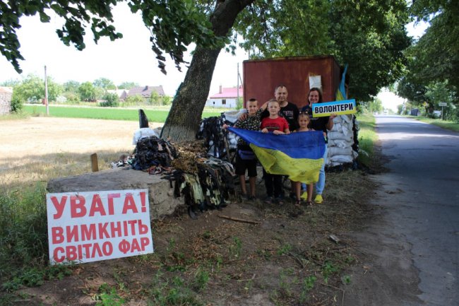 На Волині три дні працював дитячий блокпост: збирали гроші на авто для військових
