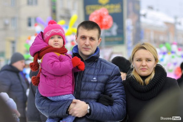 Різдвяне дійство в центрі Луцька: діти