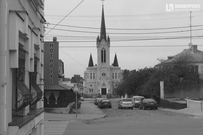 Сучасний Луцьк порівняли зі світлинами 100-літньої давності