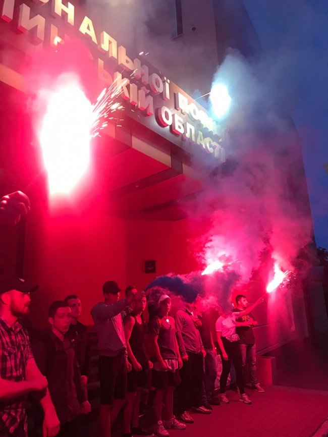 Хто відповість за смерть дитини: у Луцьку пікетували управління поліції. ФОТО