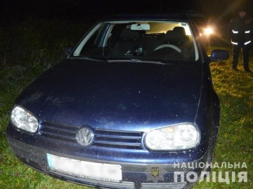 На Волині вночі водій збив юнака і втік