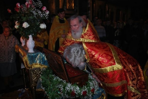 У Луцьк привезли мощі святих воїнів. ФОТО