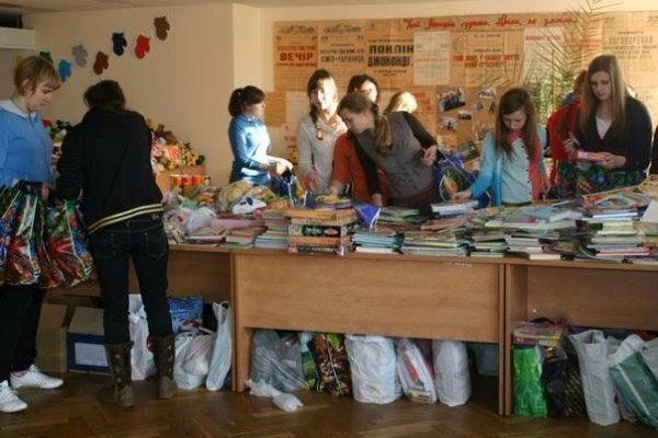 Святий Миколай шукає у Луцьку помічників. ФОТО