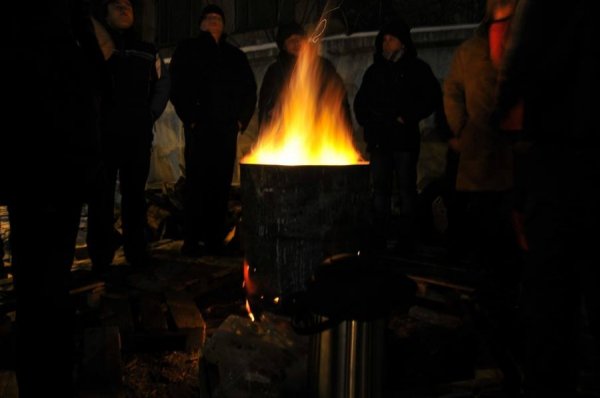 Блокування ВВшників у Луцьку: п'ята ніч. ФОТО