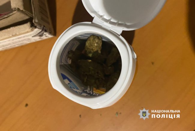 Понад 100 закладок з психотропами: у Луцьку затримали збувача наркотиків. ФОТО