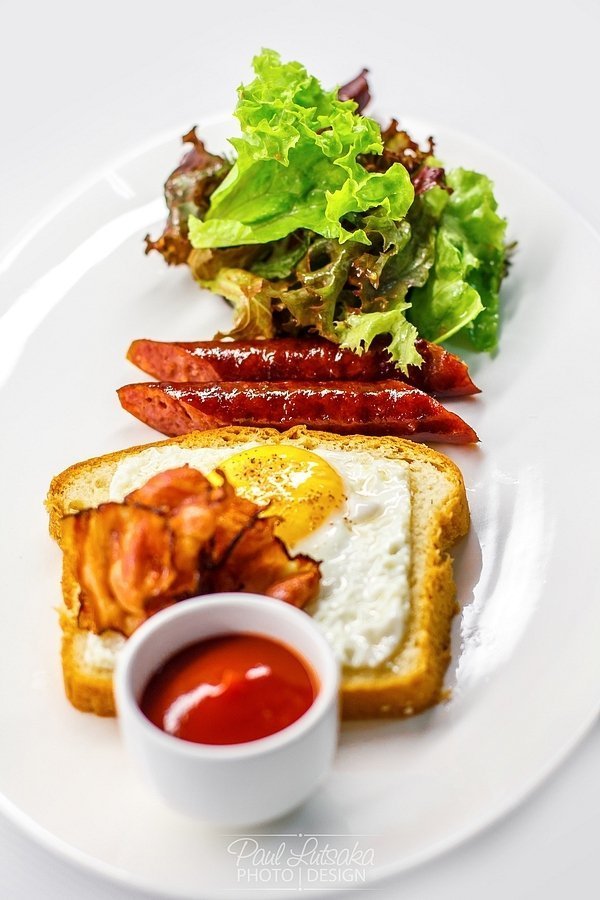 Фотовиставка Паші Луцаки