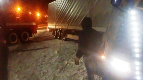 На Волині із заметів та кюветів врятували 9 легковиків та фур