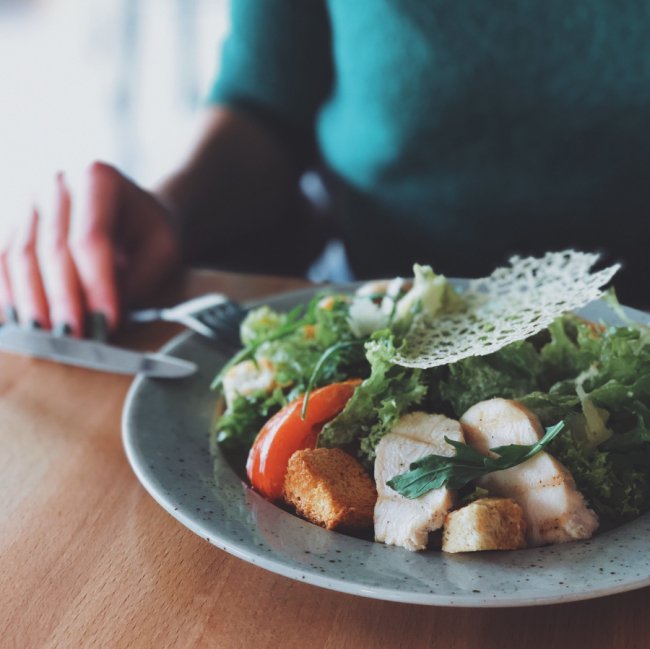 На фуд-корті «Променя» – знижки на обіди*